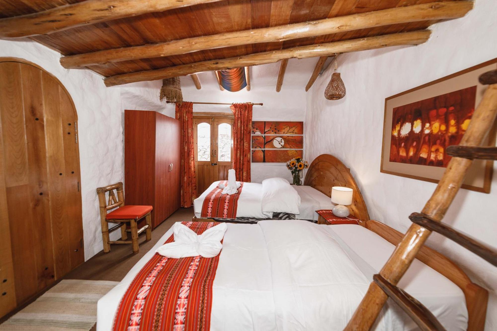 Hostal Madre Tierra กุสโก ภายนอก รูปภาพ