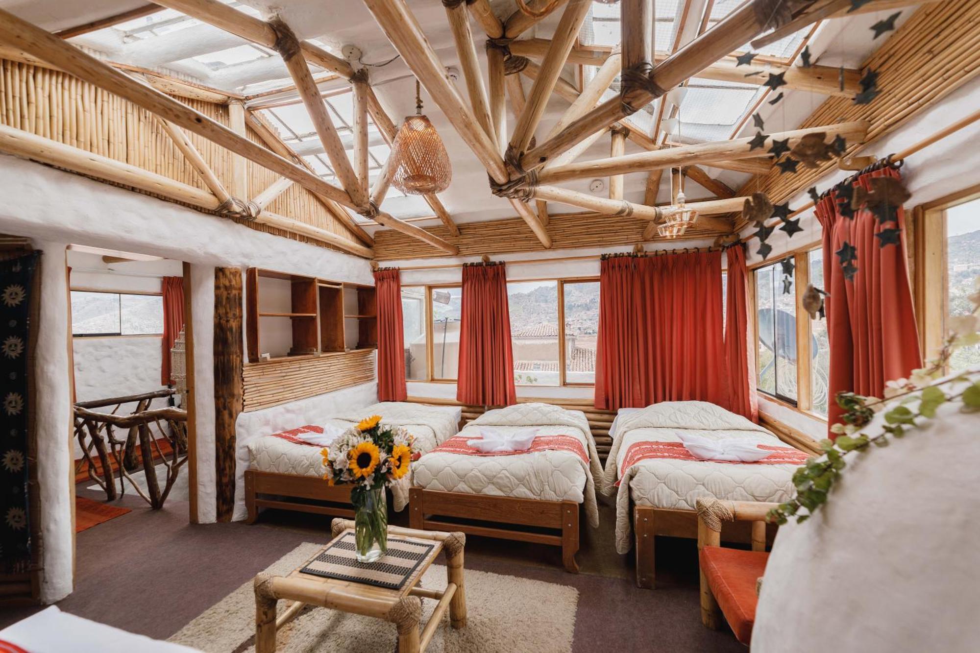 Hostal Madre Tierra กุสโก ภายนอก รูปภาพ