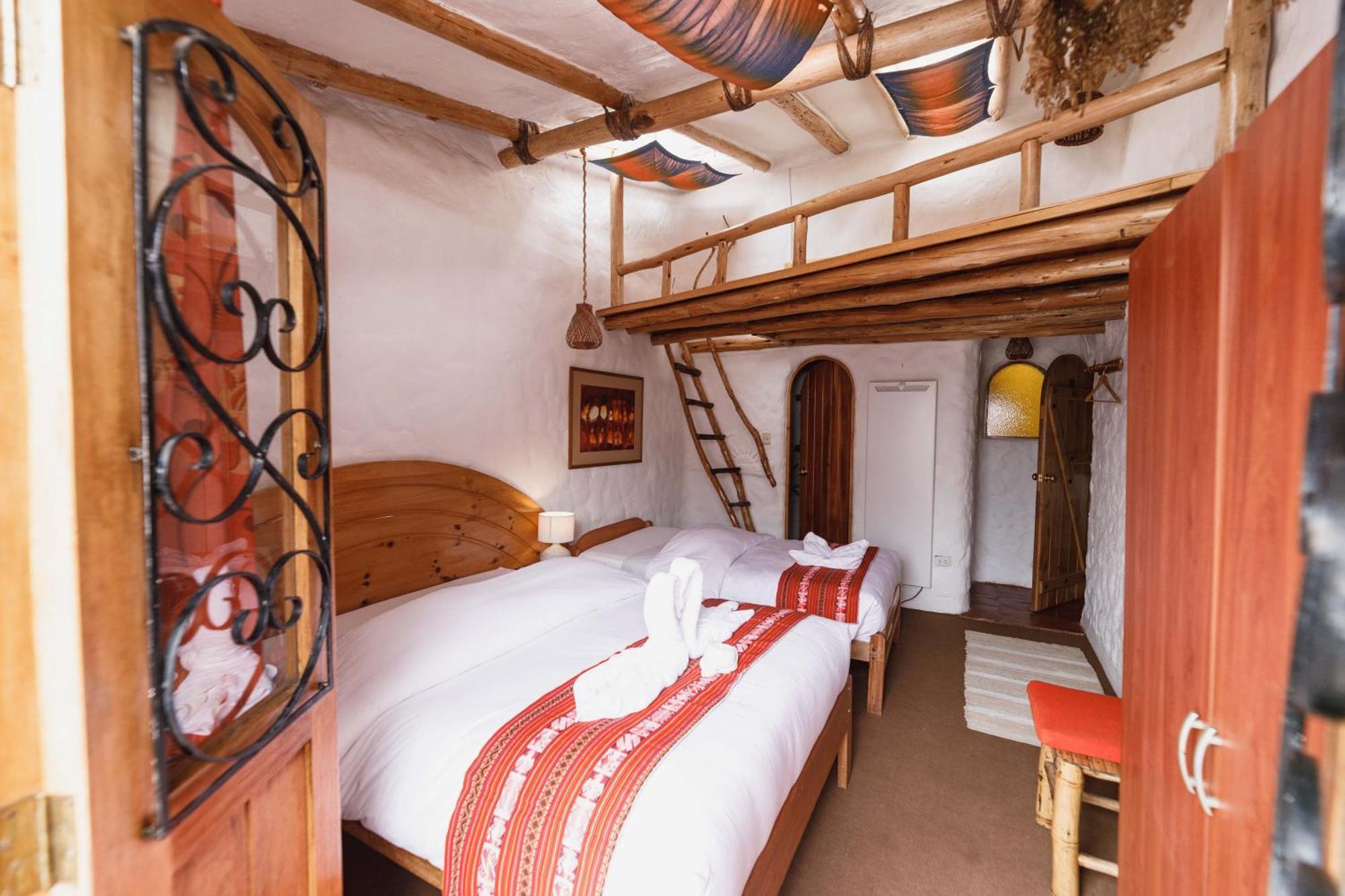 Hostal Madre Tierra กุสโก ภายนอก รูปภาพ