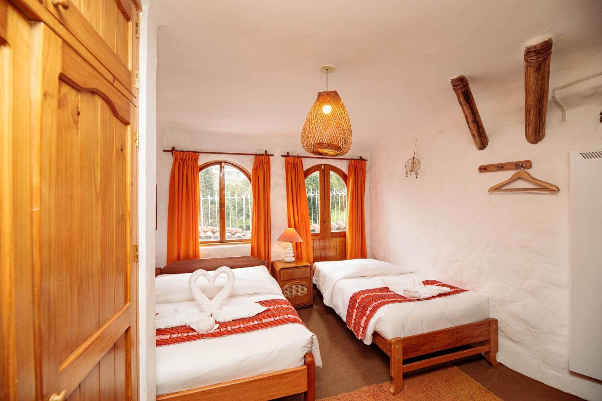 Hostal Madre Tierra กุสโก ภายนอก รูปภาพ